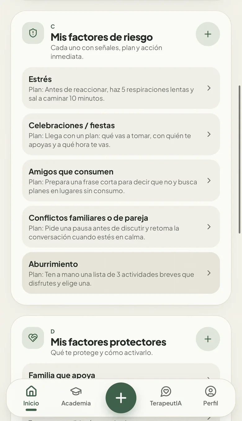 Mi Plan: lista de factores de riesgo como estrés, celebraciones y amigos que consumen, cada uno con su plan de afrontamiento, y sección de factores protectores.